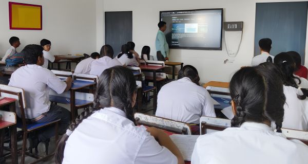 teacher and student teaching communication